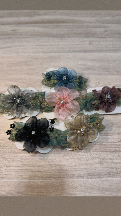 Accesorio Floral Encantado para el Cabello/Enchanted Floral Hair Accessory