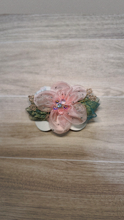 Accesorio Floral Encantado para el Cabello/Enchanted Floral Hair Accessory
