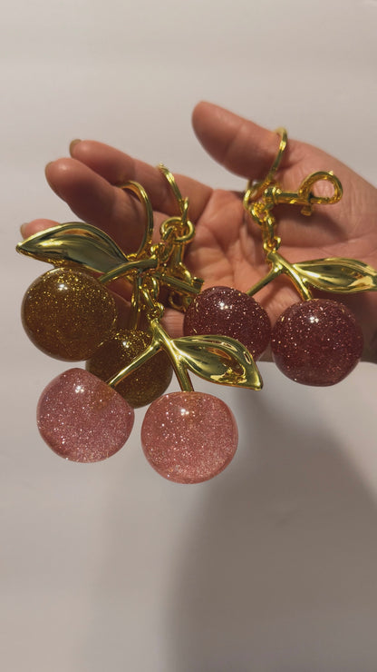 llaveros de cerezas