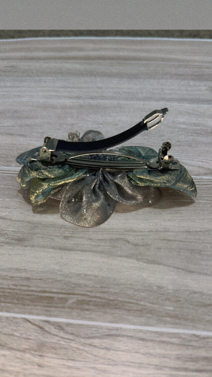 Accesorio Floral Encantado para el Cabello/Enchanted Floral Hair Accessory
