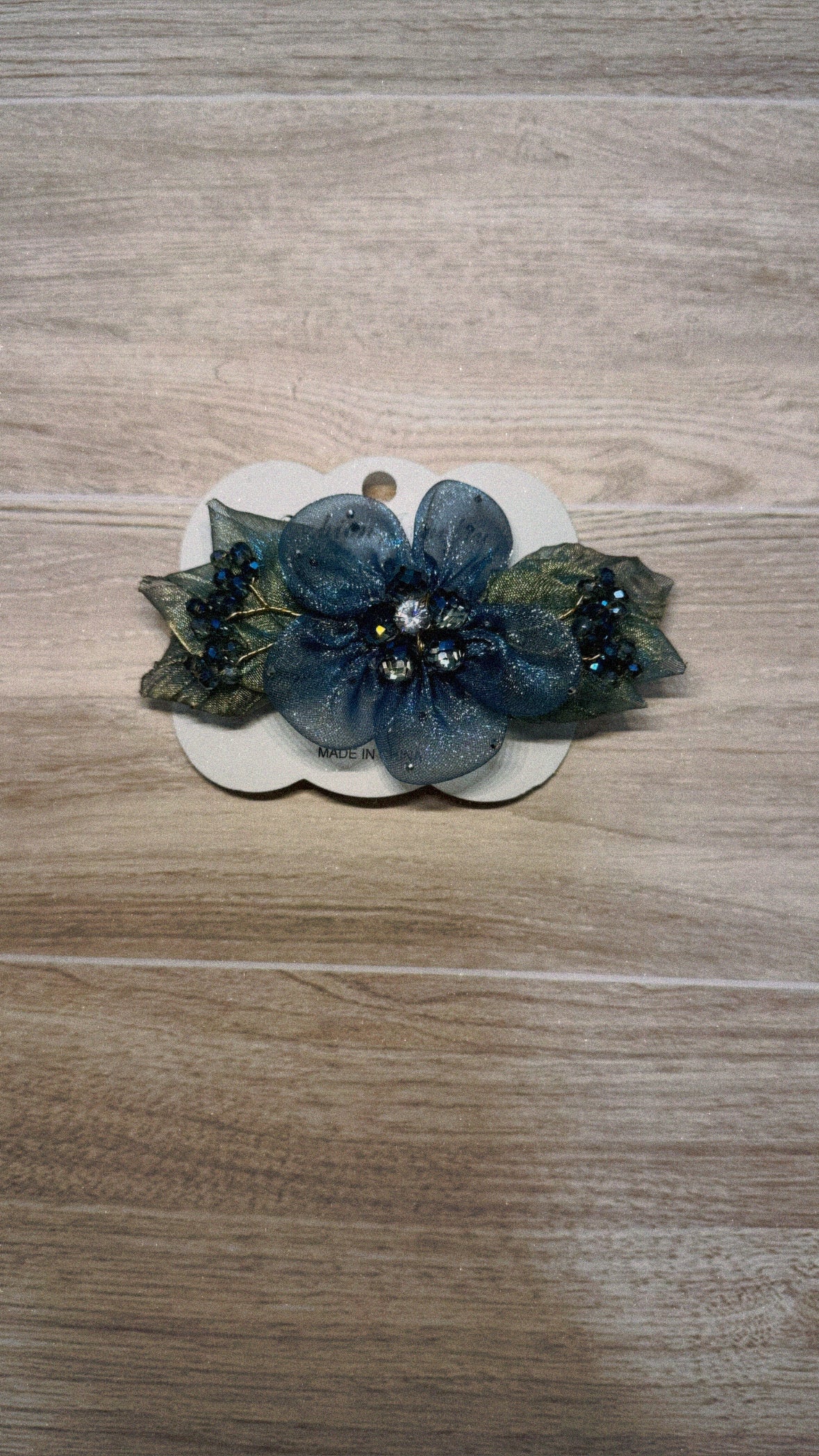 Accesorio Floral Encantado para el Cabello/Enchanted Floral Hair Accessory