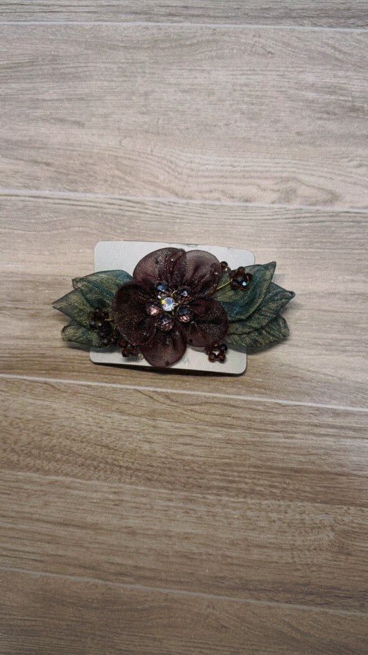 Accesorio Floral Encantado para el Cabello/Enchanted Floral Hair Accessory